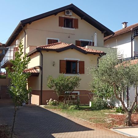 Remi Appartement Umag Buitenkant foto