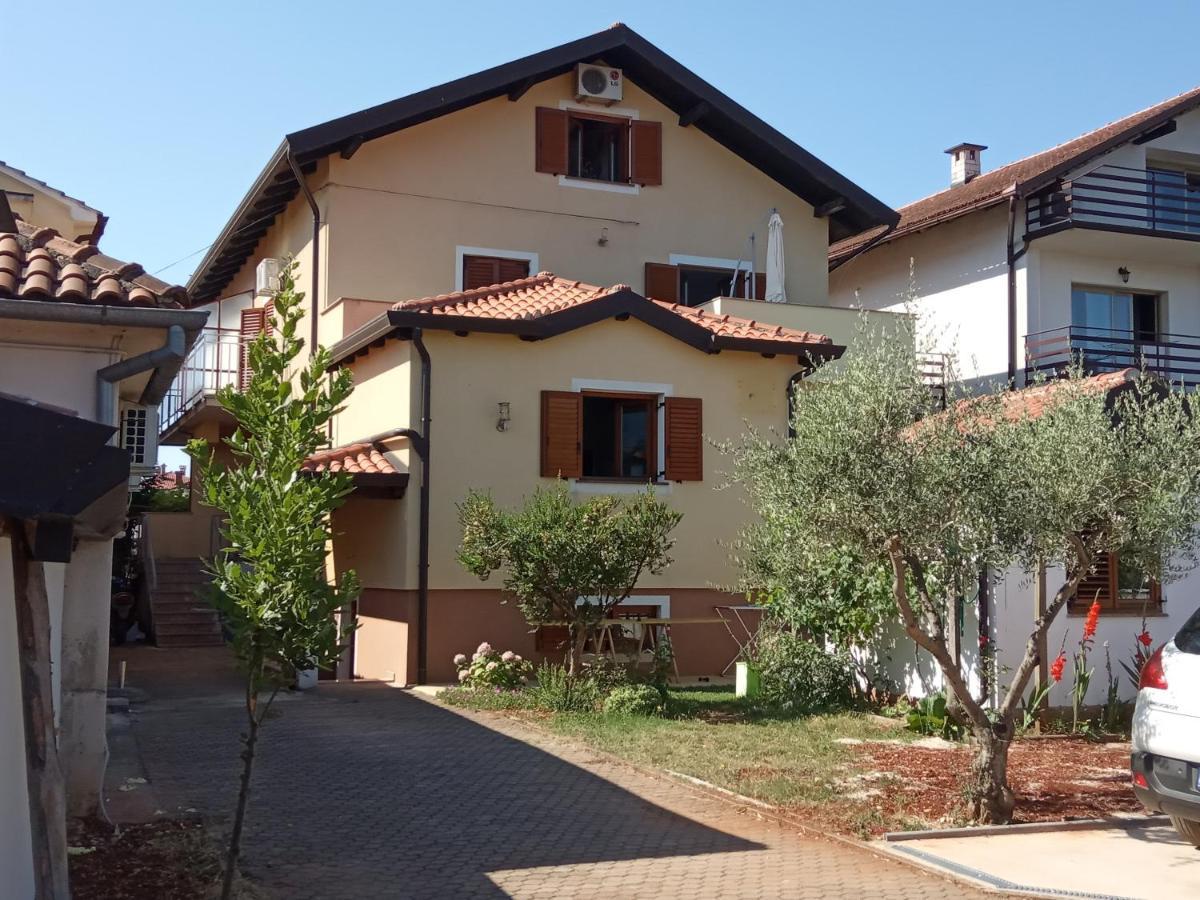 Remi Appartement Umag Buitenkant foto